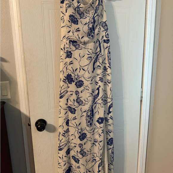 Abercrombie & Fitch Dresses & Skirts - Abercrombie & Fitch Cream and Blue Floral Dress